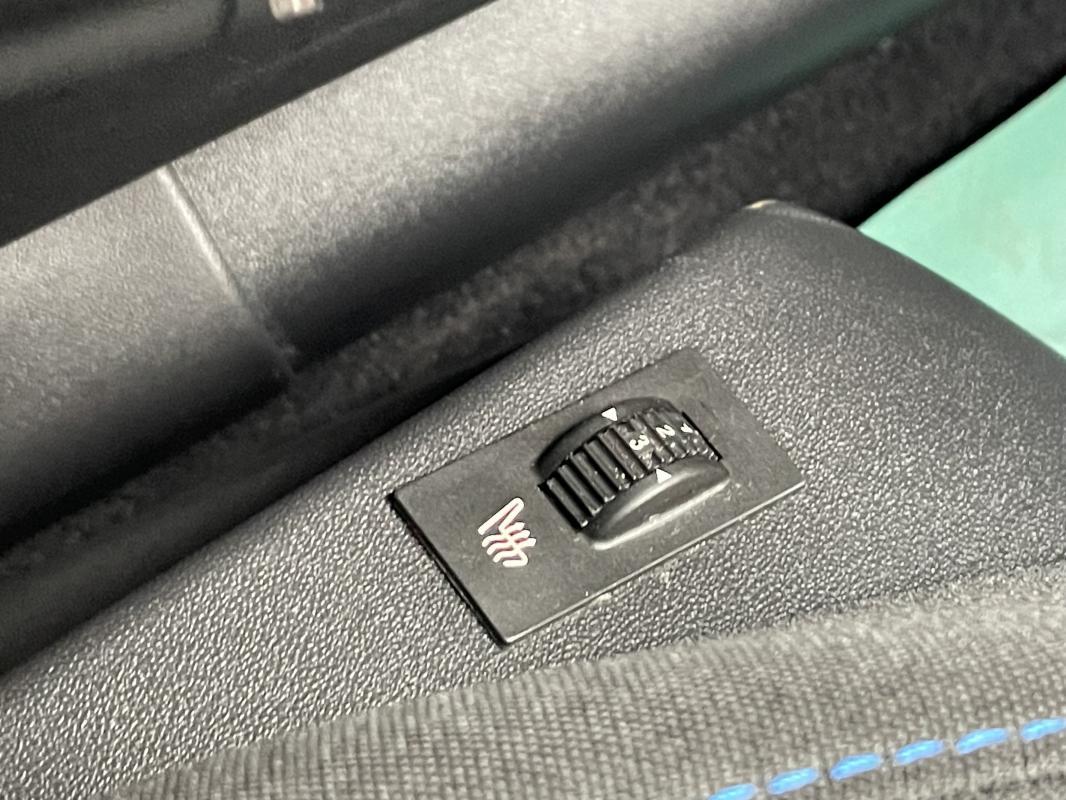 Peugeot 208 PureTech 82ch S&S BVM5 Signature