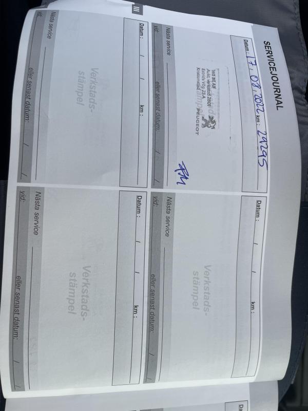 Peugeot 208 PureTech 82ch S&S BVM5 Signature