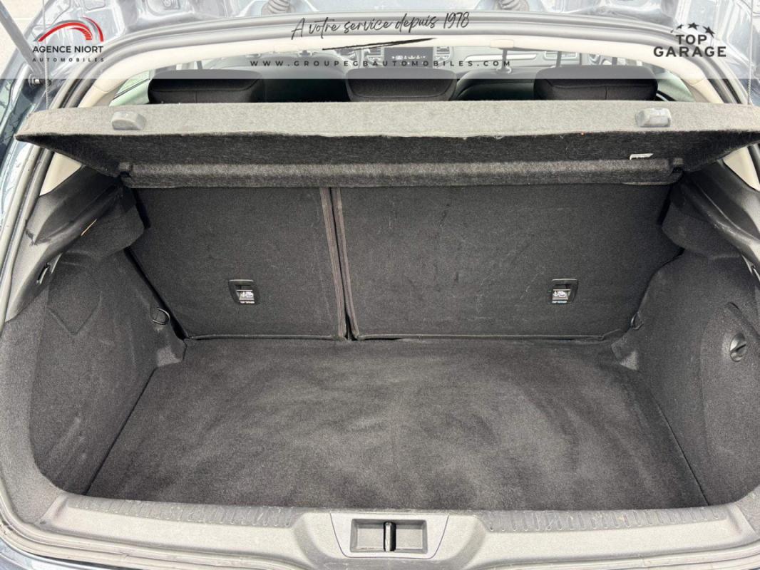 Renault M&eacute;gane IV Berline evolution Blue dCi 115 EDC 5 portes (juil. 2023) (co2 120)