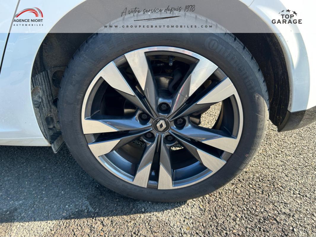 Renault M&eacute;gane IV Berline Intens TCe 140 FAP 5 portes (oct. 2018) (co2 125)