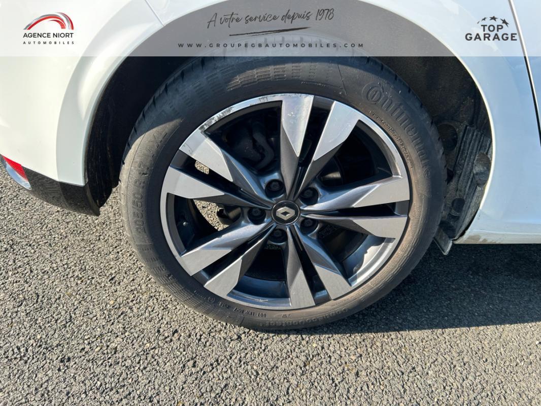 Renault M&eacute;gane IV Berline Intens TCe 140 FAP 5 portes (oct. 2018) (co2 125)