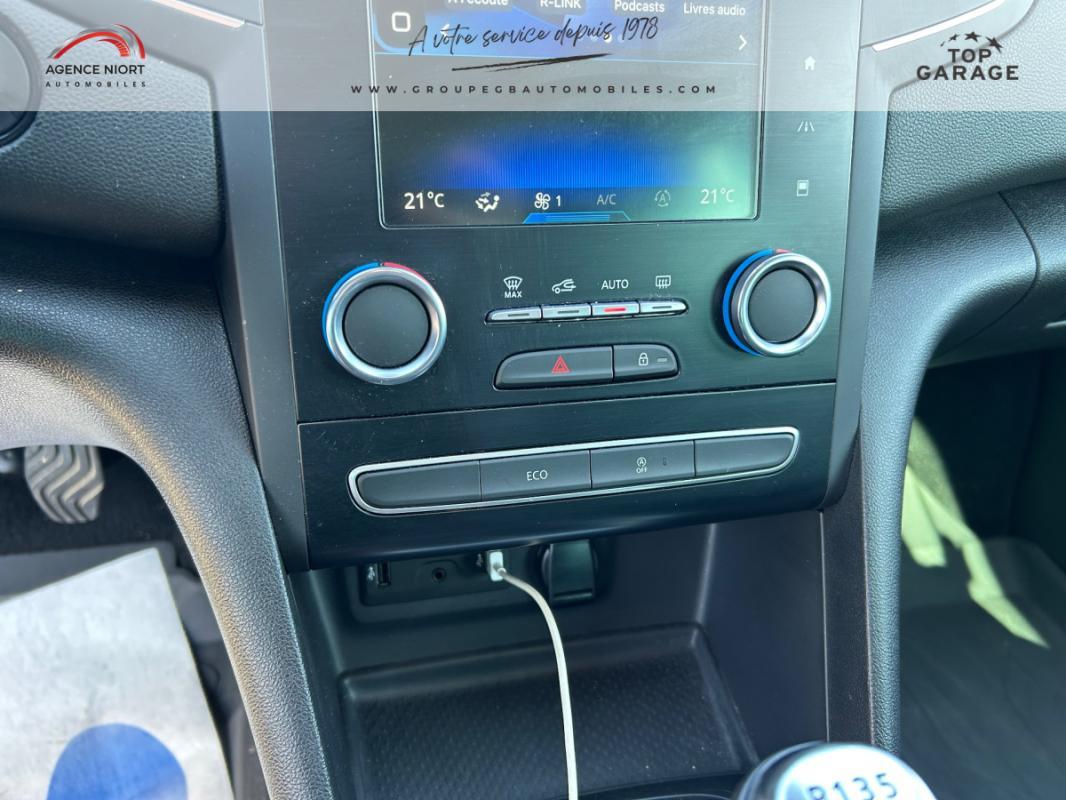 Renault M&eacute;gane IV Berline Intens TCe 140 FAP 5 portes (oct. 2018) (co2 125)