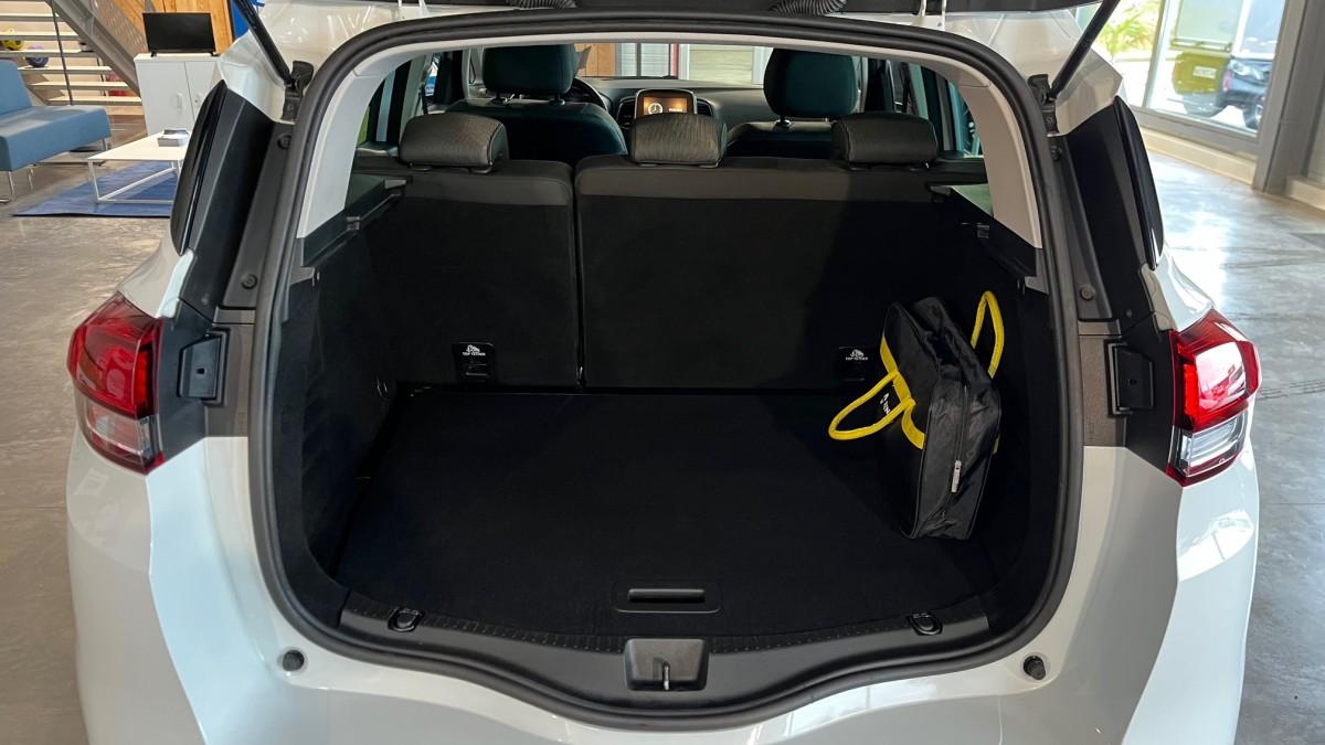 Renault Sc&eacute;nic IV BUSINESS Blue dCi 120